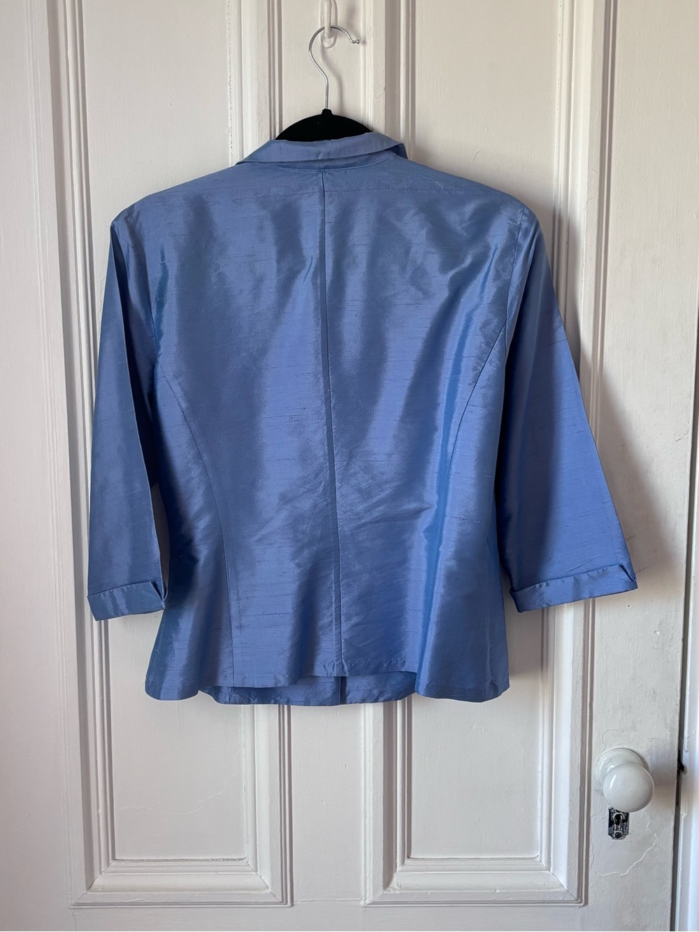Women’s Ann Taylor Blue Button Front 100% Silk 3/4 Sleeve Blue Size 10 - Picture 4 of 9
